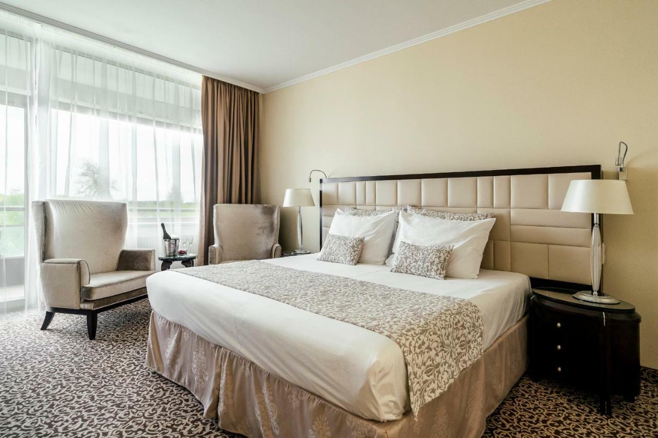 Deluxe Double or Twin Room Partial Sea View Wellness Spa Access